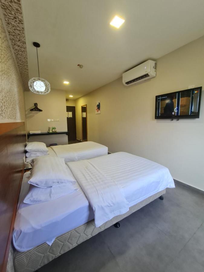 Hotel Bestari Kuala Lipis Extérieur photo